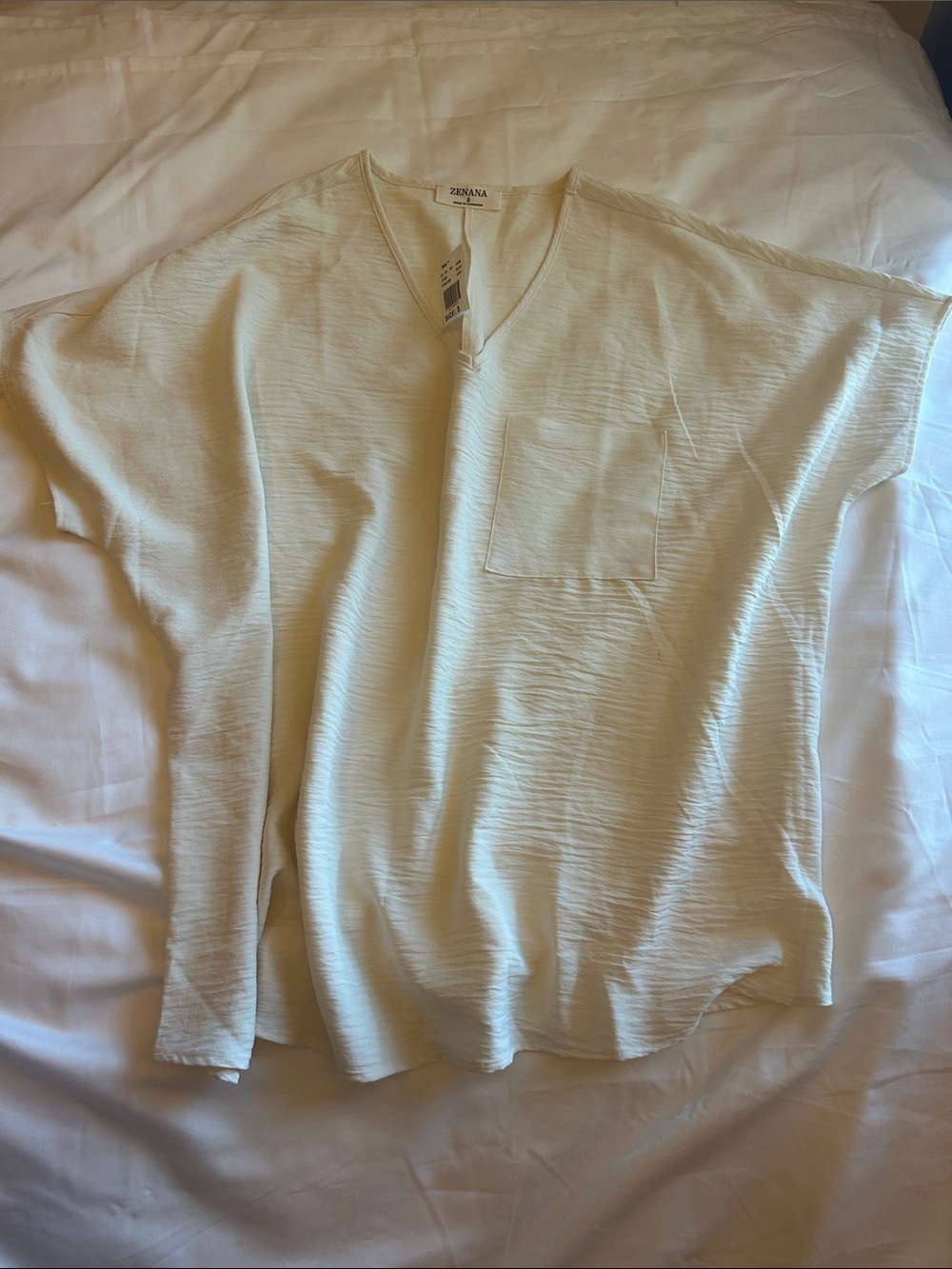 Zenana Outfitters Men's Cream V-Neck Short Sleeve Sweater Tee